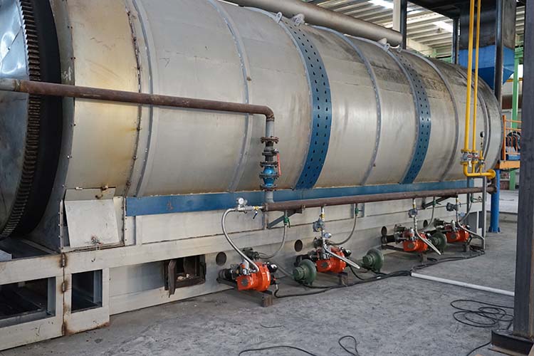 Waste tire refining equipment solves Danish tire pollution