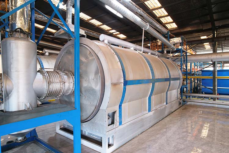 Waste tire refining equipment solves Vietnam's problem