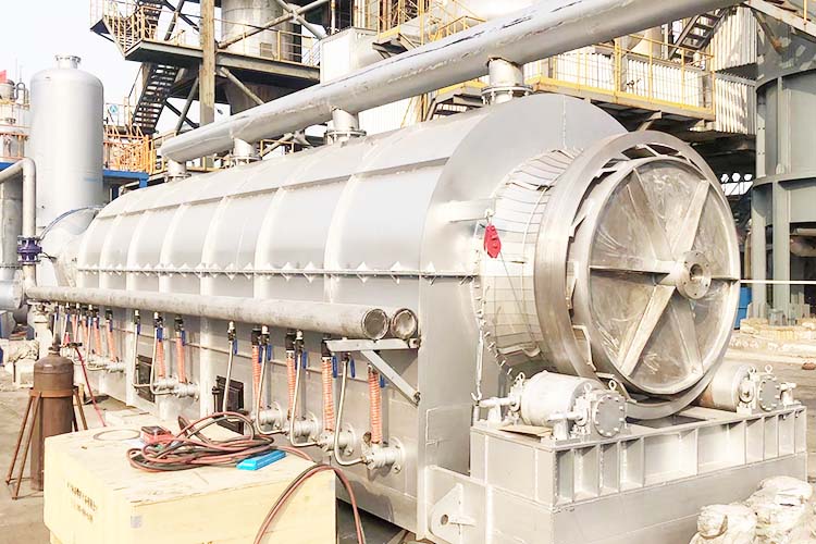 Low temperature oil extraction from UK sludge equipment without secondary pollution