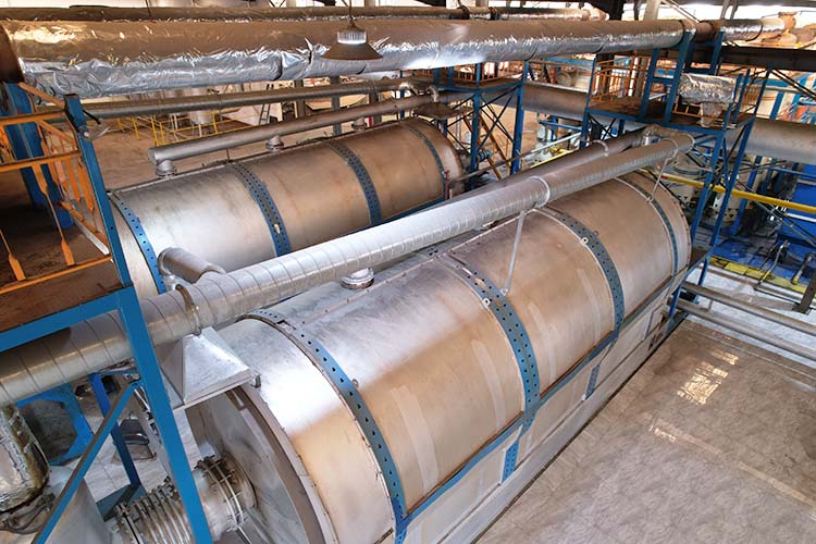 Low-carbon and Energy-saving Low-temperature Pyrolysis of Waste Tire Equipment in UK